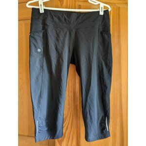 Athleta black capris cropped pants